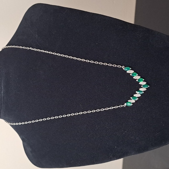 Vintage Silver and emerald marquis necklace - Picture 1 of 8